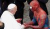 Ketika Paus Fransiskus Berjabat Tangan dengan Spider-Man