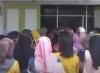 Video Puluhan Emak-Emak Geruduk Kantor Yayasan Pengelola Dana Sekolah di Sumut