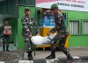 Pengungsi Kerusuhan di Yalimo Papua Kesulitan Makanan, TNI Sigap Beri Bantuan
