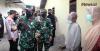 Jalankan Perintah Presiden, Panglima TNI dan Kapolri Blusukan Tinjau Pembagian Bansos di Masyarakat