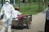 Video Viral Bhabinkamtibmas di Riau Gendong Pasien Terduga Covid-19 ke Rumah Sakit