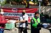 Bantu Warga Terdampak Covid-19, #Gerakan Berbagi untuk Warga Salurkan Nasi Kotak 