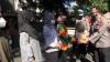 PPKM Diperpanjang, Polrestabes Bandung Bagikan Sembako ke PKL di Sekitar Markas
