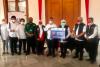 Crazy Rich Surabaya Sumbang 10.000 Paket Sembako ke Pemprov Jatim