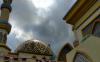Indahnya Masjid Hubbul Wathan di Mataram, Kubah Bercorak Batik Sasambo