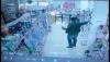 Viral Aksi Pencurian Minimarket Terekam CCTV, Pelaku Kabur Naik Mobil
