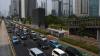 Suasana Lalu Lintas Kota Jakarta Kembali Macet - Bagian 2