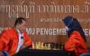 Rektor Unnes Adu Cerdik dengan Atlet Catur Woman Fide Master Zahra Chumaira, Ini Hasilnya