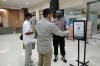 Ketatnya Prokes di Polda Jateng, Provos Awasi Pengunjung saat Scan Barcode PeduliLindungi