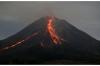  Gunung Merapi Luncurkan Guguran Lava hingga Sejauh 2.000 Meter ke Barat Daya