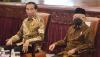 Presiden Jokowi Pimpin Rapat Bahas Varian Baru Covid-19 Omicron - Bagian 2