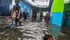 Cegah Banjir, Pemkot Bandarlampung Pasang Jaring-Jaring di Sungai
