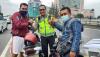 Pengemudi Ojek Online Temukan Handphone di Tengah Jalan, Ternyata Milik Paspampres