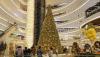 Pusat Perbelanjaan Ini Pajang Pohon Natal Raksasa Setinggi 18 Meter - Bagian 1
