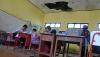 Potret Siswa SD Situbondo Belajar di Ruang Kelas yang Rusak - Bagian 1