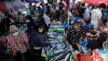 Suasana Pasar Ikan Ramai Pembeli Jelang Malam Pergantian Tahun - Bagian 1