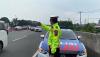 Kendaraan Arus Balik Tahun Baru Meningkat, Tol Cikampek Berlakukan Contraflow