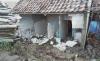 Mencekam, Tanah Longsor Rusak 3 Rumah di Cabangbungin Bekasi saat Hujan Deras