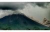 Merapi Luncurkan Awan Panas Guguran 2.500 Meter ke Arah Barat Daya Kali Bebeng