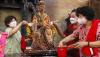 Ritual Pencucian Patung Dewa Jelang Tahun Baru Imlek - Bagian 1