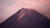 Radius Daerah Bahaya Gunung Merapi Menjadi 7 Kilometer - Bagian 2