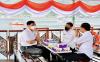 Jokowi Duduk Bareng Luhut dan Sandiaga di Kapal Feri, Bahas Apa?