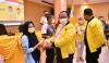 Golkar Jatim Bagikan 5.000 Liter Minyak Goreng Gratis untuk Pedagang Kecil