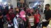 Ratusan Emak-emak Serbu Operasi Pasar Minyak Goreng di Pasar Karangjati Semarang