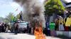 Unjuk Rasa Tolak 3 Periode di Aceh Memanas, Mahasiswa Paksa Masuk hingga Bakar Ban