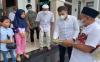 Terharu Lihat Anak Yatim Jualan Buku di Masjid, Edy Rahmayadi Langsung Borong