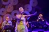 Kolaborasi dengan Empat Penyanyi, Candra Darusman Tampil Memukau di Java Jazz Festival 2022 - Bagian 5