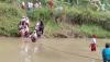Miris, Demi Bersekolah Pelajar di Sukabumi Bertaruh Nyawa Terobos Sungai Citalahab