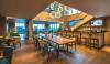 Ladies, Pakai High Heels ke Oakwood Hotel Surabaya Dapat Free Cocktail di Deckside Lounge and Cafe