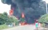Pikap Bawa BBM Hilang Kendali di Jalinteng Muba, 3 Rumah di Kiri dan Kanan Jalan Terbakar