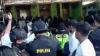 Puluhan Pendukung Anak Kiai Jombang Tersangka Pencabulan Ditangkap
