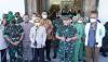 Momen Jenderal Dudung Temui Keluarga Istri Anggota TNI Korban Penembakan - Bagian 4