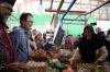 Kunjungi Pasar di Jambi, Wamendag Sebut Harga Barang Kebutuhan Pokok Relatif Menurun