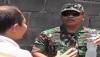 Viral Prajurit TNI Tantang Pembuang Limbah Minum Air Kotor, Netizen: Sikat Aja Pak