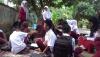 Miris, Siswa SDN Sukagalih Cianjur Belajar di Bawah Pohon karena Tak Punya Kelas