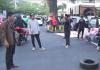 Tolak Kenaikan BBM, Mahasiswa di Makassar Turun ke Jalan, Bakar Ban hingga Timbulkan Kemacetan