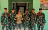Warga Perbatasan RI-Malaysia di Kapuas Hulu Sukarela Serahkan 7 Senpi Rakitan ke TNI