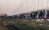 Jembatan Gantung Berusia 140 Tahun Runtuh, 91 Orang Tewas Ratusan Tercebur ke Sungai