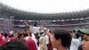 Ribuan Sukarelawan Jokowi Padati Stadion GBK Pagi Ini, Pakai Baju Serba Putih