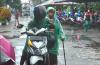 Hujan Deras Tak Halangi Warga Bantul Cairkan BLT Kenaikan BBM