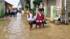 Banjir Rob Terjang 3 Desa di Kandanghaur Indramayu, Ribuan Rumah Terendam 