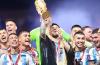 Lionel Messi Pakai Jubah Bisht saat Angkat Trofi Piala Dunia 2022, Ini Maknanya