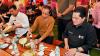 Momen Santai Presiden Jokowi, Erick Thohir dan Bobby Nasution Makan Durian di Medan