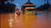 Banjir Bandang Putus Jalan Raya Mojokerto-Pasuruan, Puluhan Kendaraan Mogok 