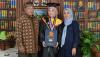  Kisah Inspiratif Anak Cleaning Service yang Jadi Wisudawan Terbaik dengan IPK Nyaris Sempurna