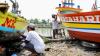 Nelayan Bandengan Cirebon Dapat Bantuan Cat untuk Renovasi Perahu dari KNP Jabar
